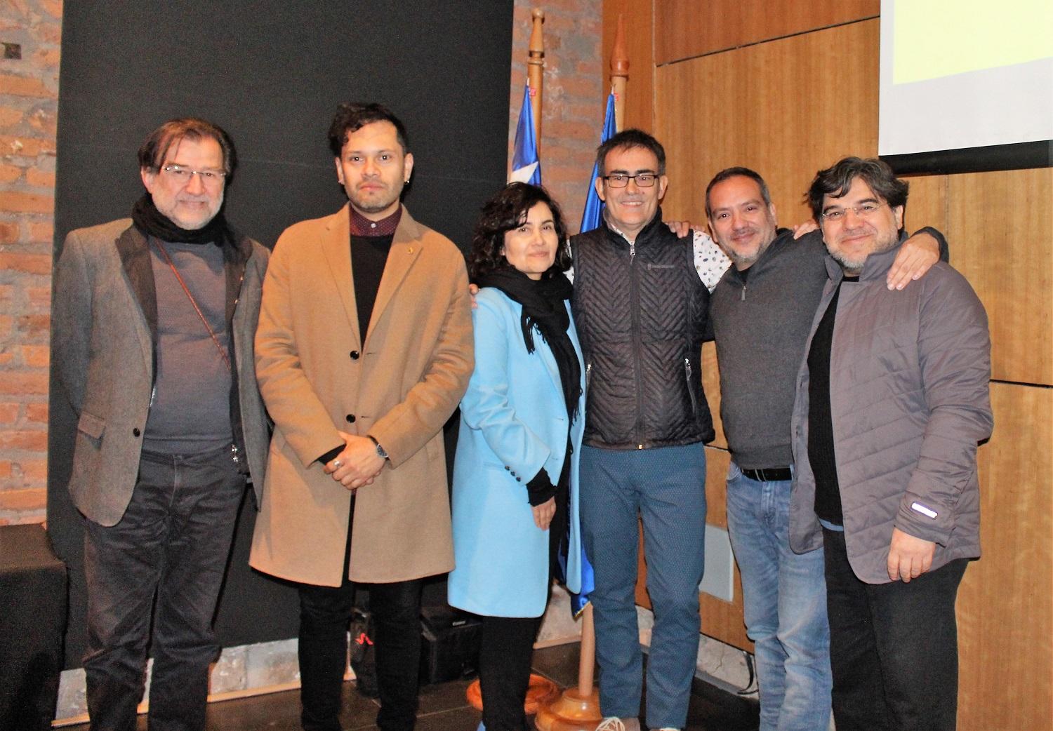 Parte del Comité Organizador del Quinto Encuentro Nacional de Teoría e Historia de la Arquitectura (ENTHA) junto al Profesor Enrique Nieto.