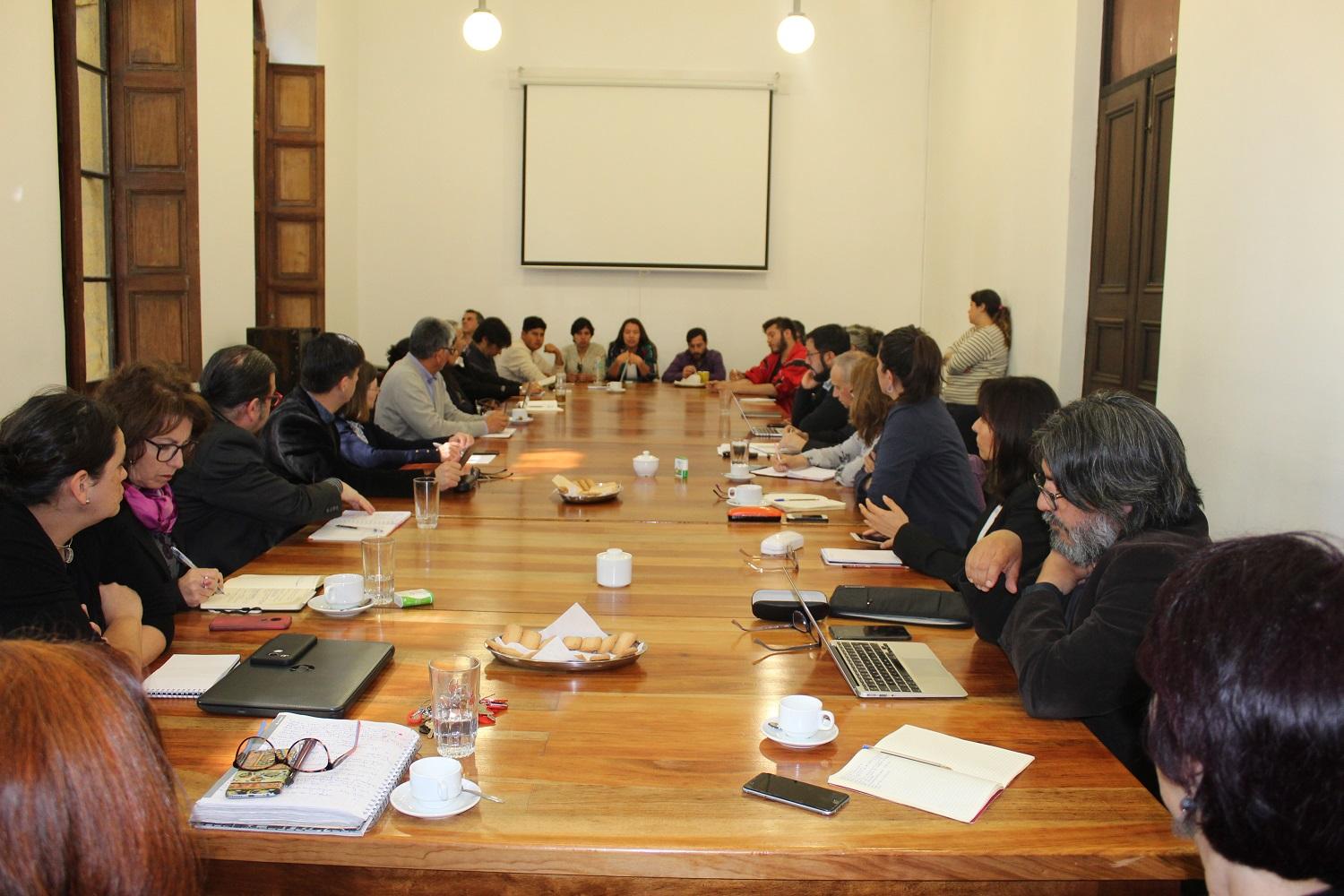 Gran participación de académicos y académicas tuvo la convocatoria al Consejo de Facultad del día lunes 28 de octubre.