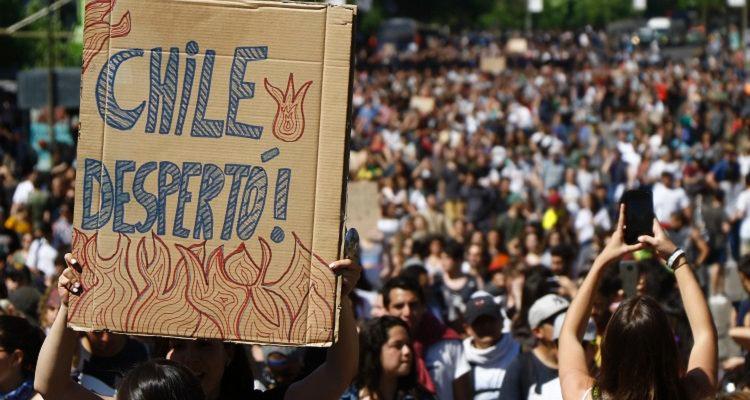 "En nuestras clases e investigaciones, en aulas y patios, hemos discutido por largo tiempo sobre la necesidad de cambios de fondo a un modelo que ha producido diferentes tipos de violencia".