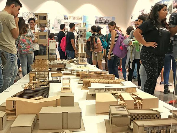 El concurso es abierto a universidades, escuelas, departamentos o programas de arquitectura en todo el mundo.