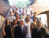 El profesor del Seminario, Jerónimo Aznar, con sus alumnos. 