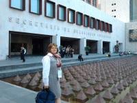 La arquitecta  Dra. Luz Alicia Cárdenas Jirón  terminando la sesión de trabajo en el Edificio de la Cancillería del Ministerio de Relaciones Exteriores, en Ciudad de México D.F., Marzo 2014.