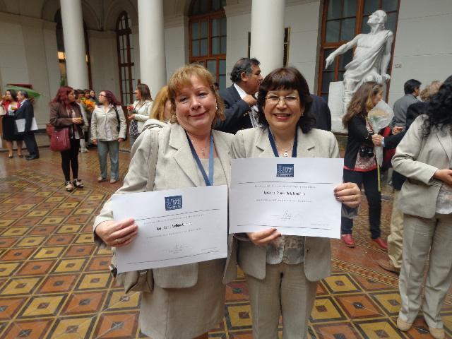 Estela Arellano y Cecilia Ortiz las dos funcionarias de Favet que fueron distinguidas en la Ceremonia.