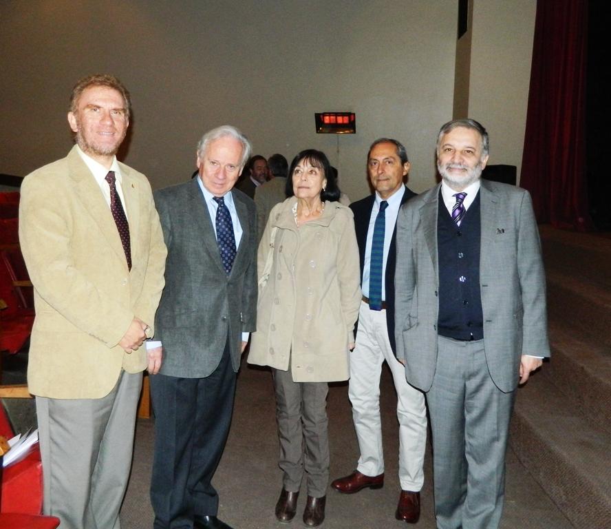  Las autoridades de Campus Sur, junto al directivo de la CORFO.