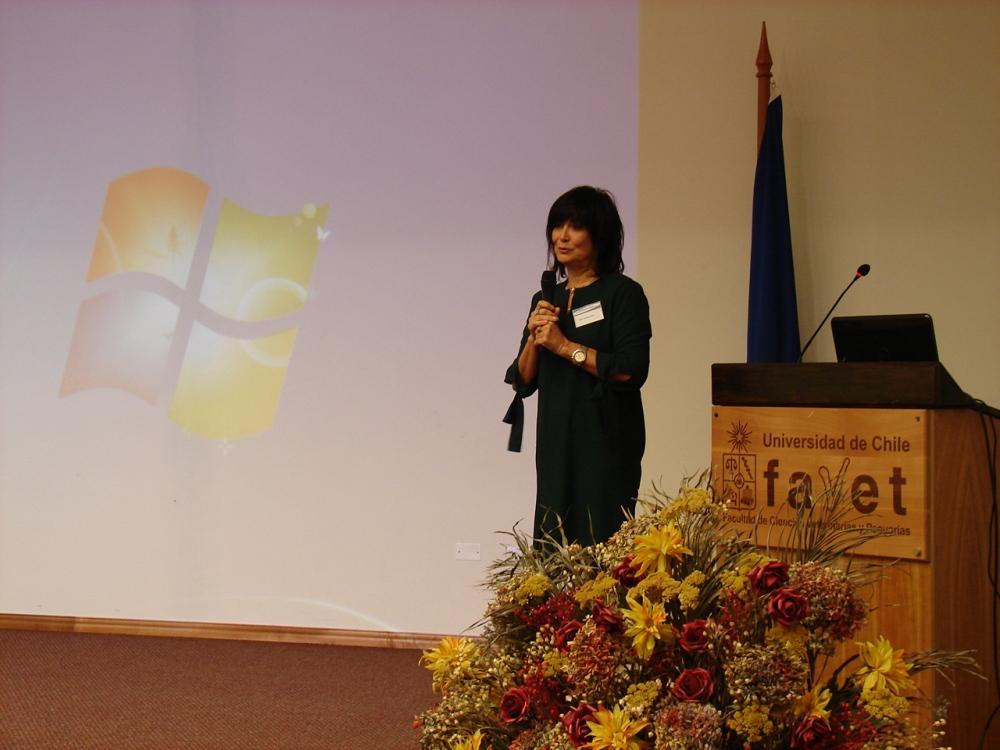 La Coordinadora del Doctorado, Profesora Audrey Grez, presentó los principales avances y desafíos del Programa.