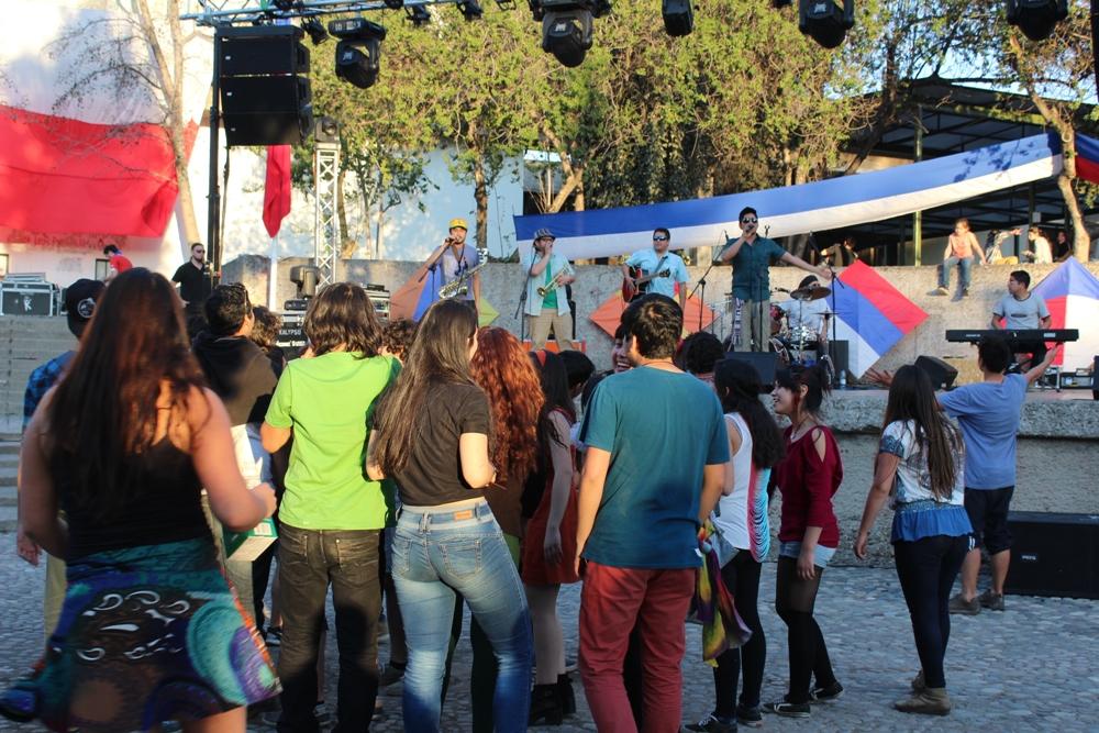 Los estudiantes participaron de las diversas actividades y también estuvieron cargo de la organización del evento. 