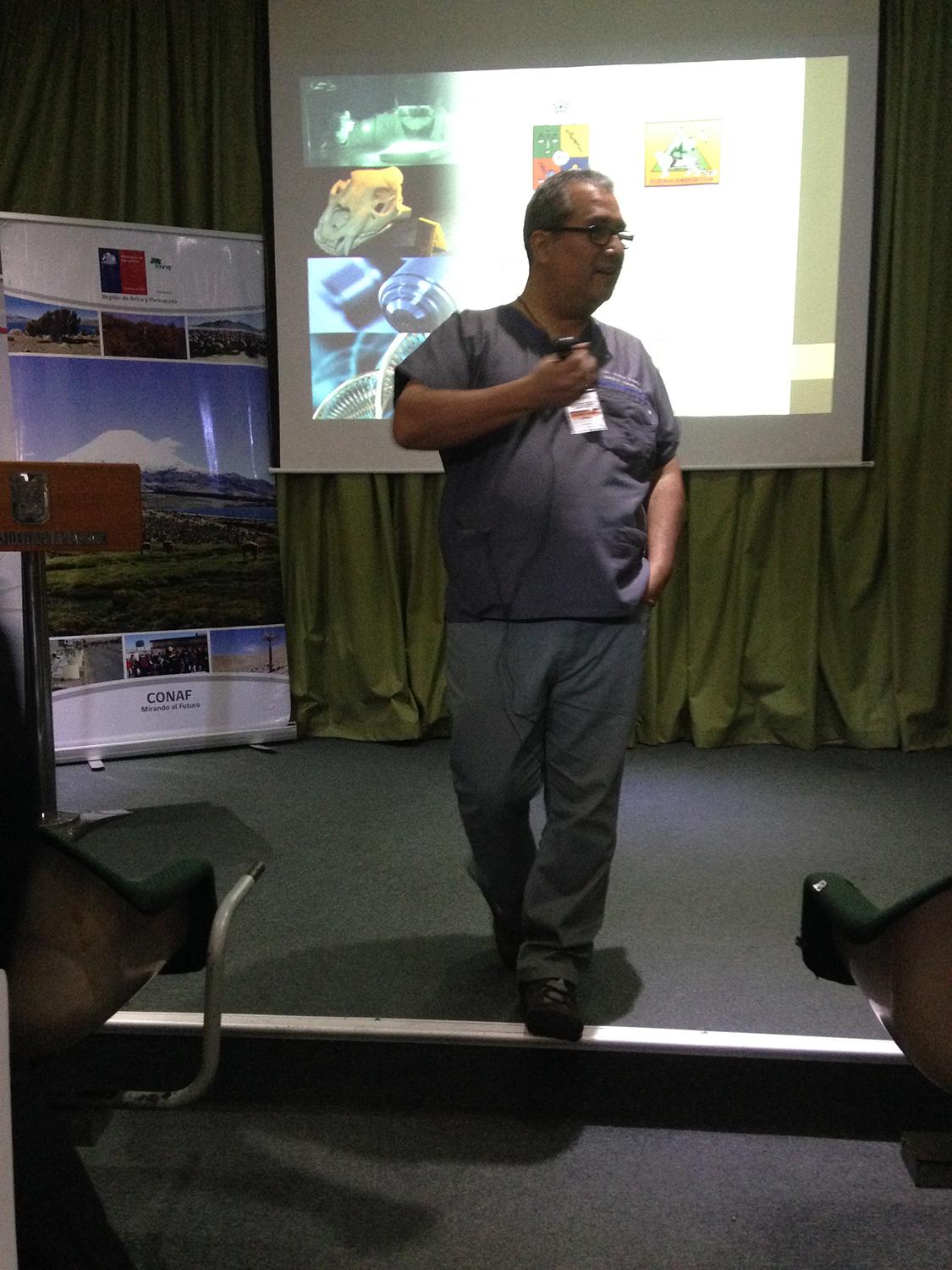 Los profesionales elegidos para el curso a nivel nacional fueron siete, de los cuales y en representación de la Universidad de Chile, el Dr. Víctor Toledo  de la Facultad de Ciencias Veterinarias.