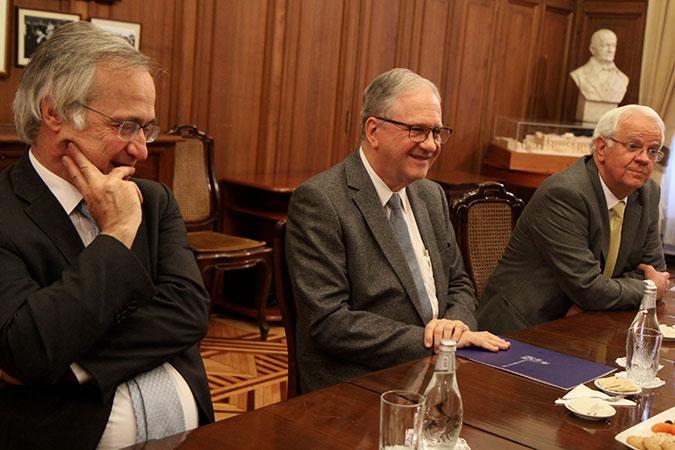 El director de Relaciones Internacionales, junto al rector Zago y el profesor Machado, participaron de las dos reuniones del jueves 28 de abril.