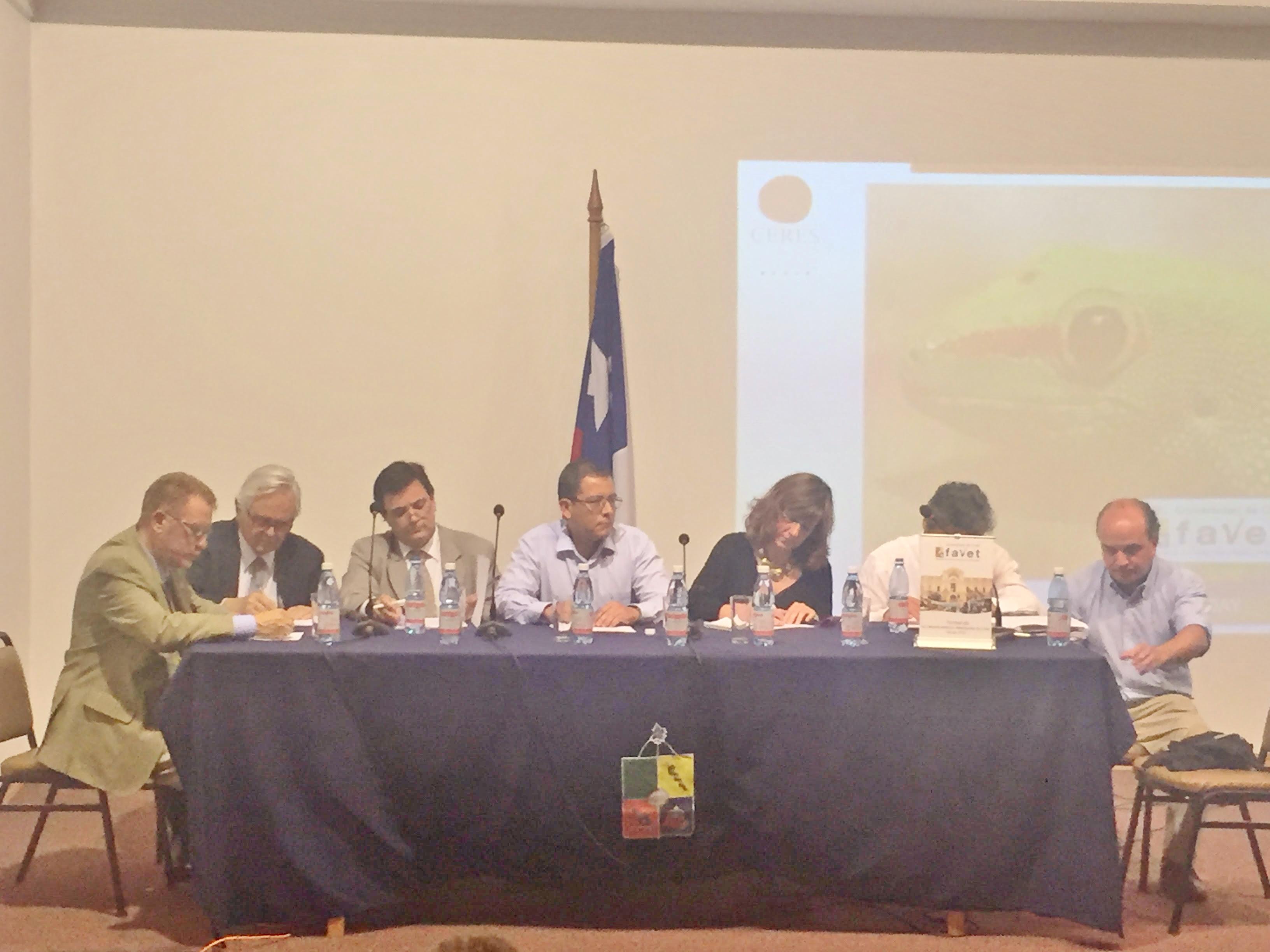 La Mesa Redonda reunió a los especialistas quienes respondieron las inquietudes del público.