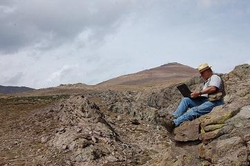 El Dr. Stanley Fox estudia actualmente los efectos del cambio climático en los cambios de rango altitudinal en Chile del Liolaemus leopardinus.