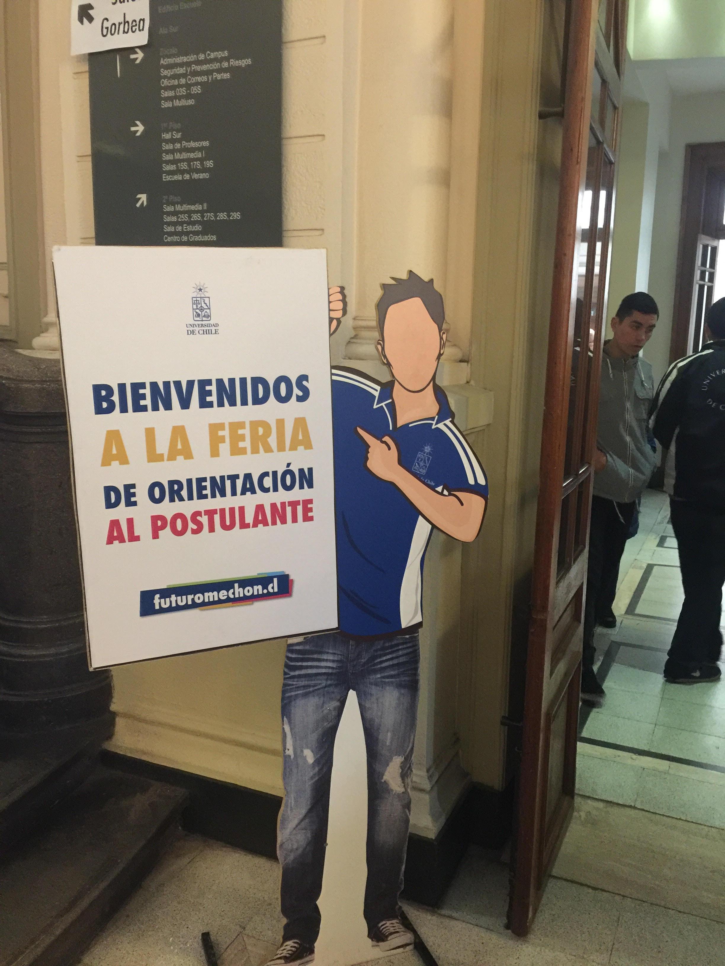 En la actividad participaron estudiantes, académicos y profesionales de las 70 carreras que imparte la Universidad de Chile.