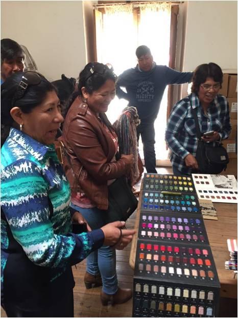 Visita Taller Textil de la destacada diseñadora Mónica Bravo.