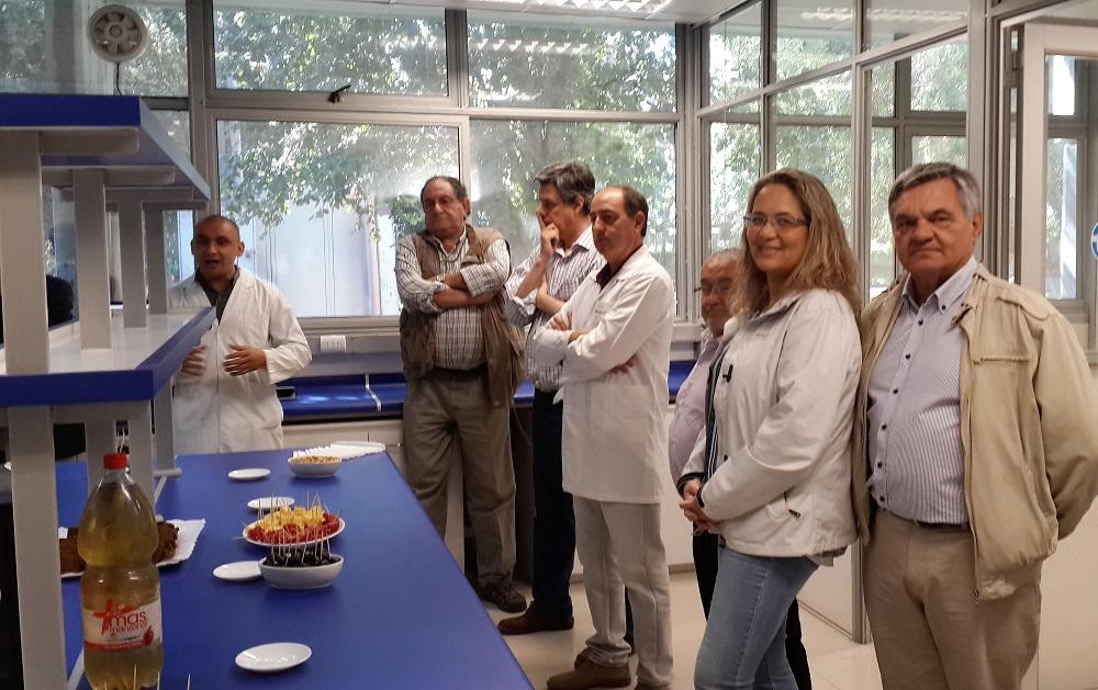 El Laboratorio fue inaugurado por las autoridades de la Facultad, del área de Investigación, y del Departamento de Patología Animal.