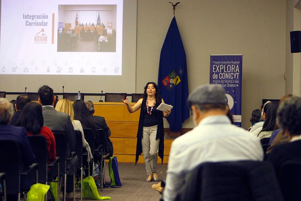 Macarena Ocáriz, directora del PAR Explora de CONICYT RM Sur Oriente.