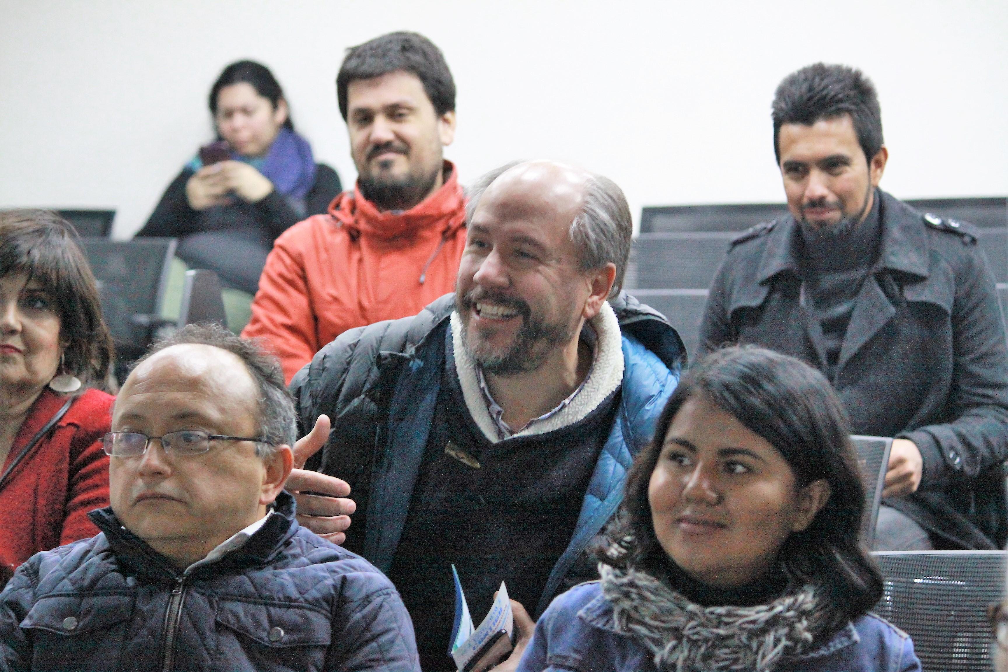 Los académicos también plantearon sus inquietudes y comentarios. En la ocasión, la necesidad de incorporar activamente a los egresados fue uno de los temas señalados.