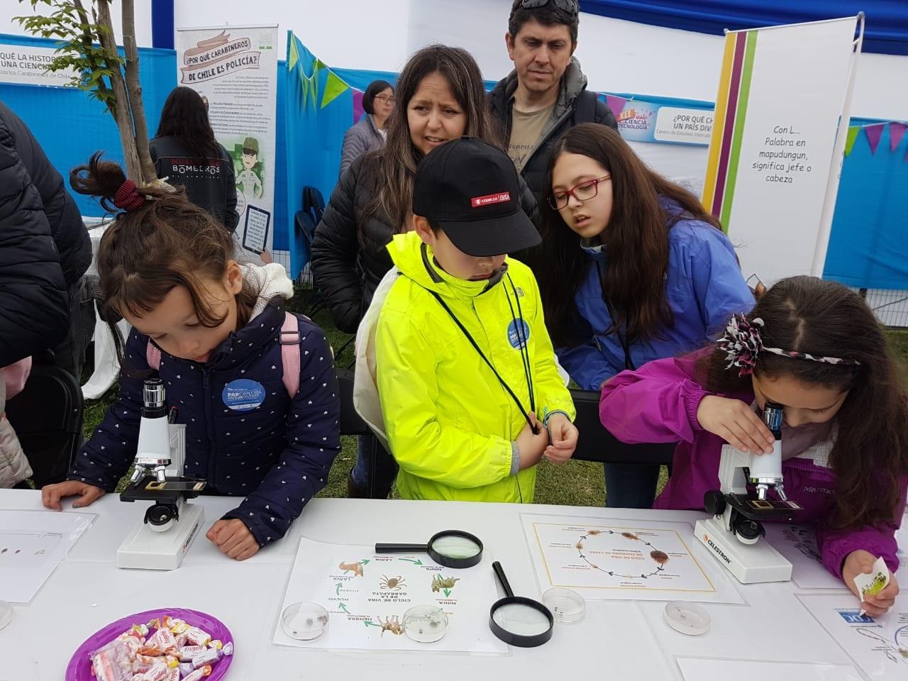 La Fiesta de la Ciencia y Tecnología es el evento culmine de la Semana de la Ciencia que organiza el Programa Explora Conicyt.