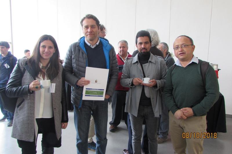 Los Dres. Carolina Valenzuela y Patricio Retamal de Favet junto a los Dres. Danilo Aros y Víctor Escalona de Ciencias Agronómicas.