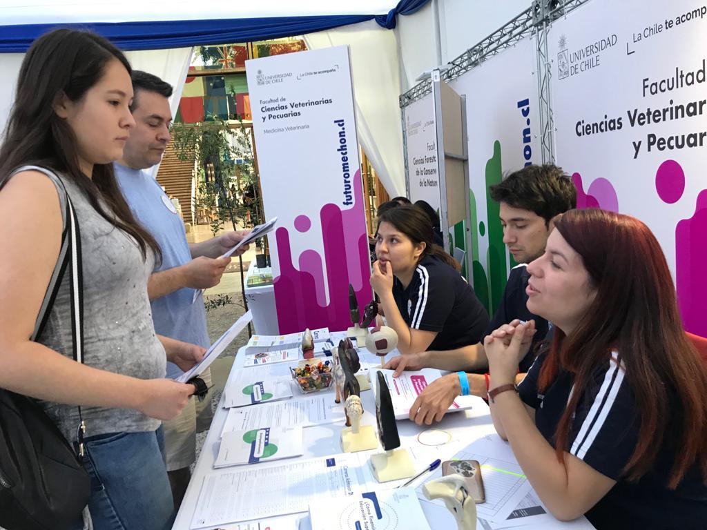 Durante cuatro días, los jóvenes interesados en la carrera pudieron hacer todas las consultas necesarias para aclarar las dudas tanto de los contenidos, procedimientos y financiamiento de la carrera.