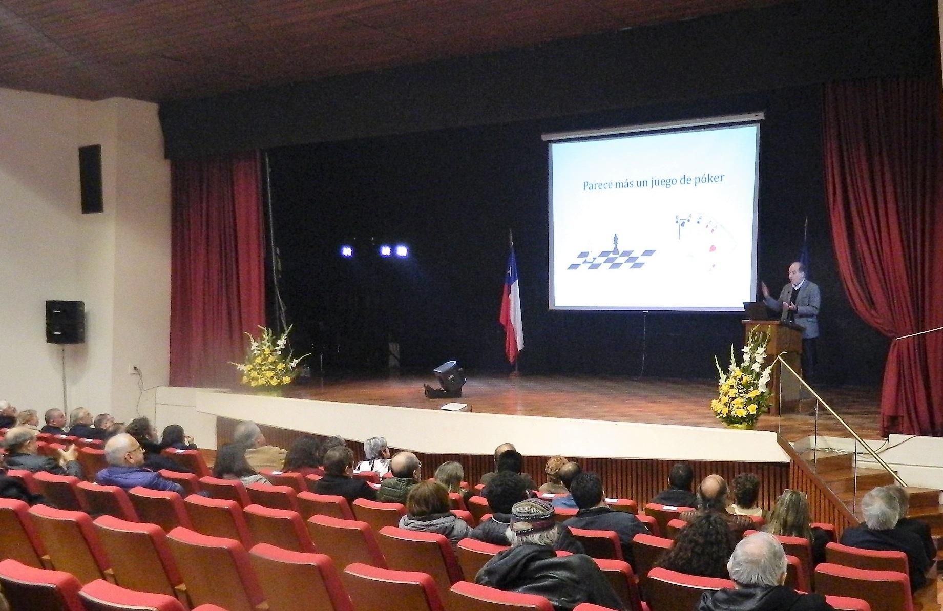 El Sr. Álvaro Fischer Abeliuk, dictó la Conferencia Central: "Cómo potenciar el futuro desarrollo de Chile: Ciencia, Tecnología, Innovación y Emprendimiento".