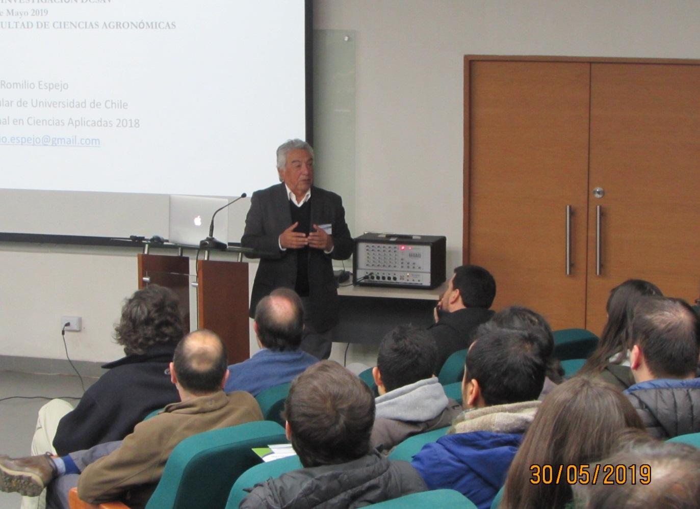 Las Jornada del DCSAV contaron con una Charla Magistral del Dr. Romilio Espejo, Premio Nacional de Ciencias Aplicadas 2018.