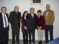  La Comisión: Profesores Iván Saavedra, Claudia Santibañez; Prof. Guía Pedro Cattan; Dr. Carlos Valdovinos; Coordinador Doctorado Julio Larenas, Presid. Guillermo Figuero y Prof. Betty San Martín.