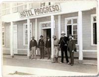 Hans Steffen, vestido con uniforme. El geógrafo recorrió la Patagonia a petición del gobierno chileno, entre 1892 y 1899.