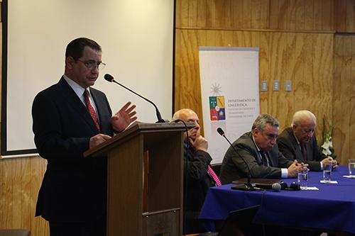 Prof. Andrés Morales, académico del Departamento de Literatura