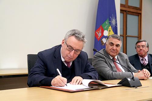 Prof. Ennio Vivaldi, rector de la Universidad de Chile