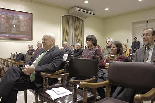 Prof. Alfredo Matus, director de la Academia Chilena de la Lengua