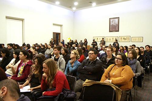 La actividad se realizó en la Sala Eloísa Díaz de la Casa Central 