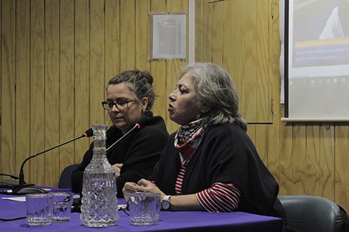 Prof. Carolina González, directora de Cegecal, y Prof. Luz Ángela Martínez, vicedecana de nuestra Facultad.