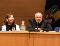 Marisol Vera, directora Editorial Cuarto Propio, y Eugenio Chahuán, Director de Extensión de Filosofía y Humanidades.