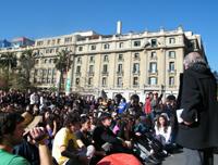 Alrededor de 300 personas escucharon la clase magistral "El Estado nos tiene en la calle".