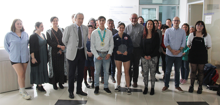Comunidad homenajeó a deportistas Panamericanos: Enrique Villalón y María José Bravo