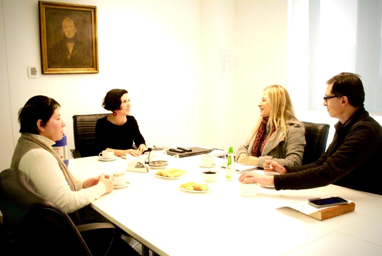 Reunión con la directora de Relaciones Internacionales, Prof. Alejandra Bottinelli, y el director Académico, Prof. Mauricio Folchi