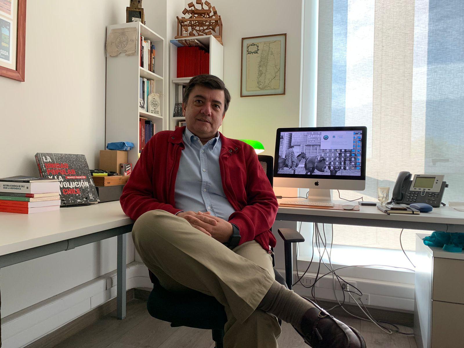 Prof. Pablo Artaza Barrios, director del Departamento de Ciencias Históricas.