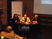 En la imagen: Carmen Gloria Quezada de CONAF, Decano Javier González de la Facultad de CFCN y el Director del Proyecto, Prof. Manuel Toral.