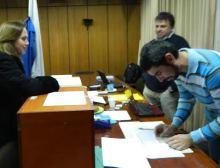 Desde muy temprano se conformó la mesa de votación para que los 57 profesores acudieran a elegir su nueva autoridad.