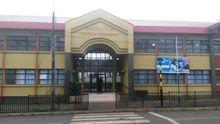 Fachada del colegio Emilia Romagna, ubicado en la comuna de Traiguén.