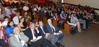 La Ceremonia contó con la participación de académicos, familiares y amigos de los egresados.