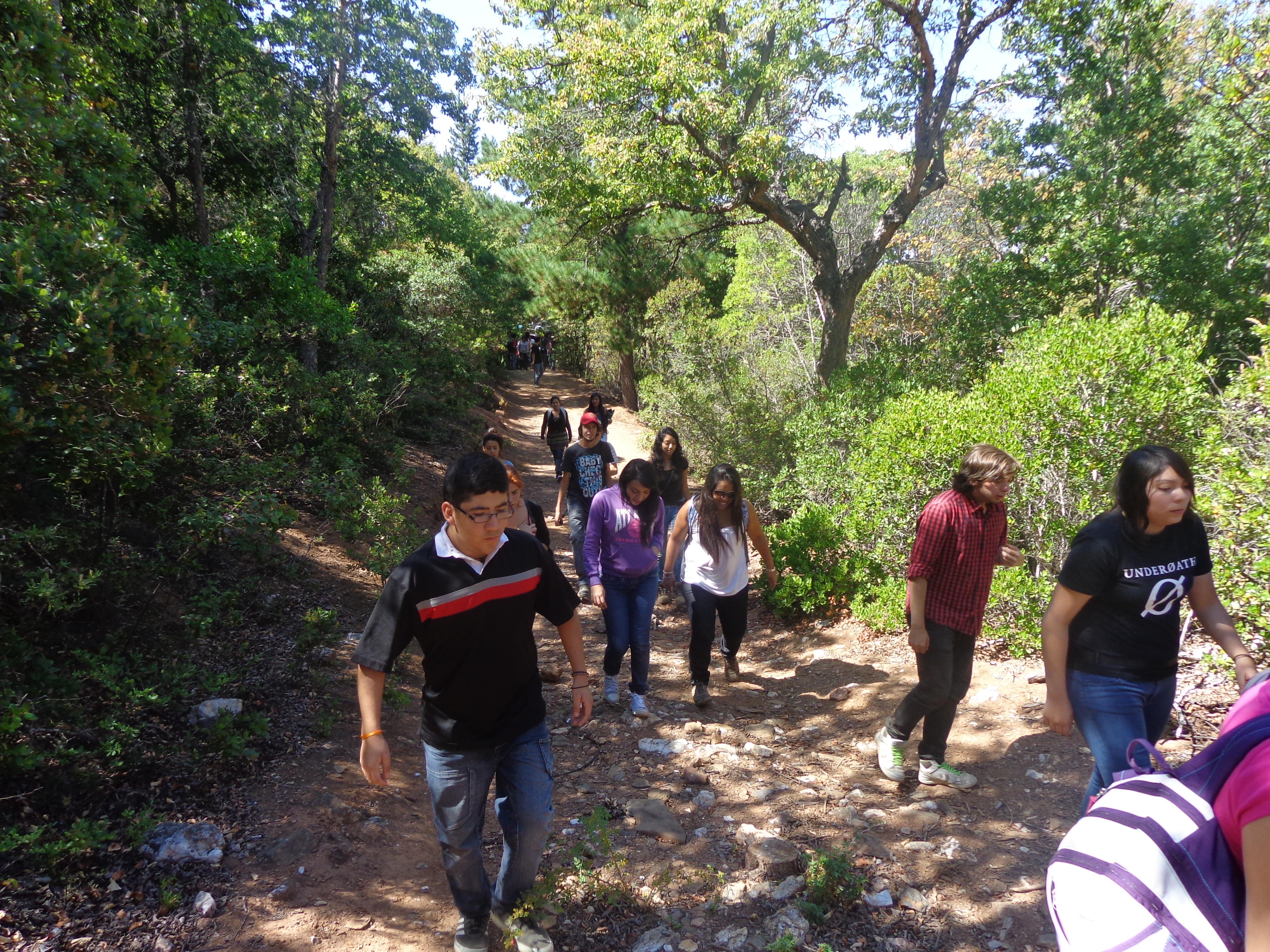 La primera actividad que realizan los estudiantes de primer año es una salida a terreno a la Región del Maule durante una semana.