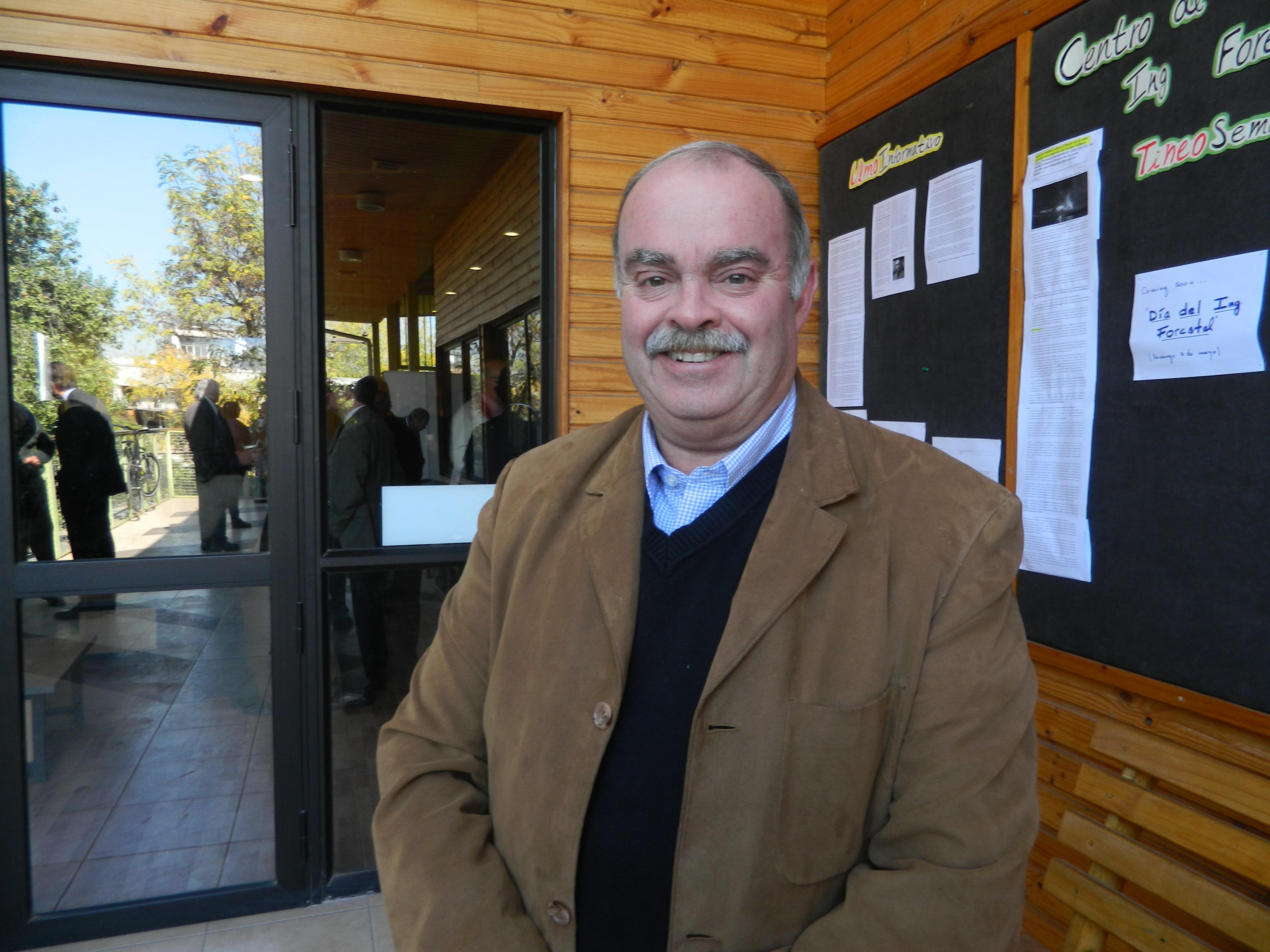 Al encuentro también asistió Roberto Cornejo, presidente nacional del Colegio de Ingenieros Forestales.