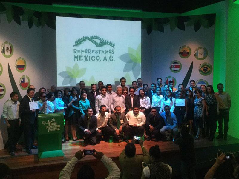 Alumnas de la facultad ganan concurso Joven Emprendedor Forestal de México