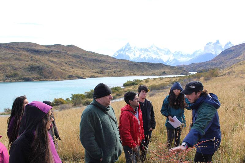 Charla en Torres del Paine sobre incendios ocurridos - Encargado CONAF