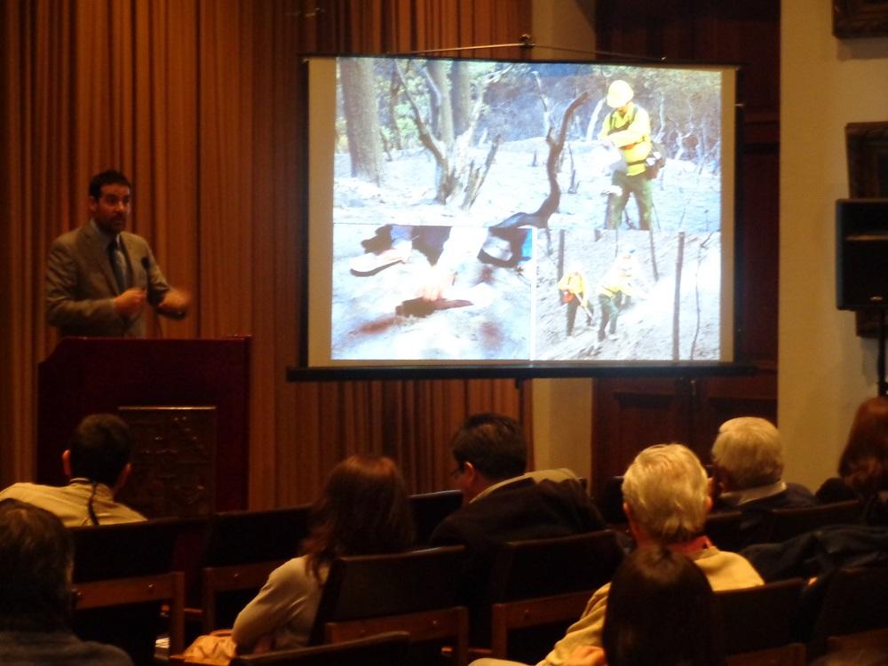 El Dr. Pablo García-Chevesich expuso sobre los efectos de los incendios en la hidrología de cuencas y describió el caso de Estados Unidos.