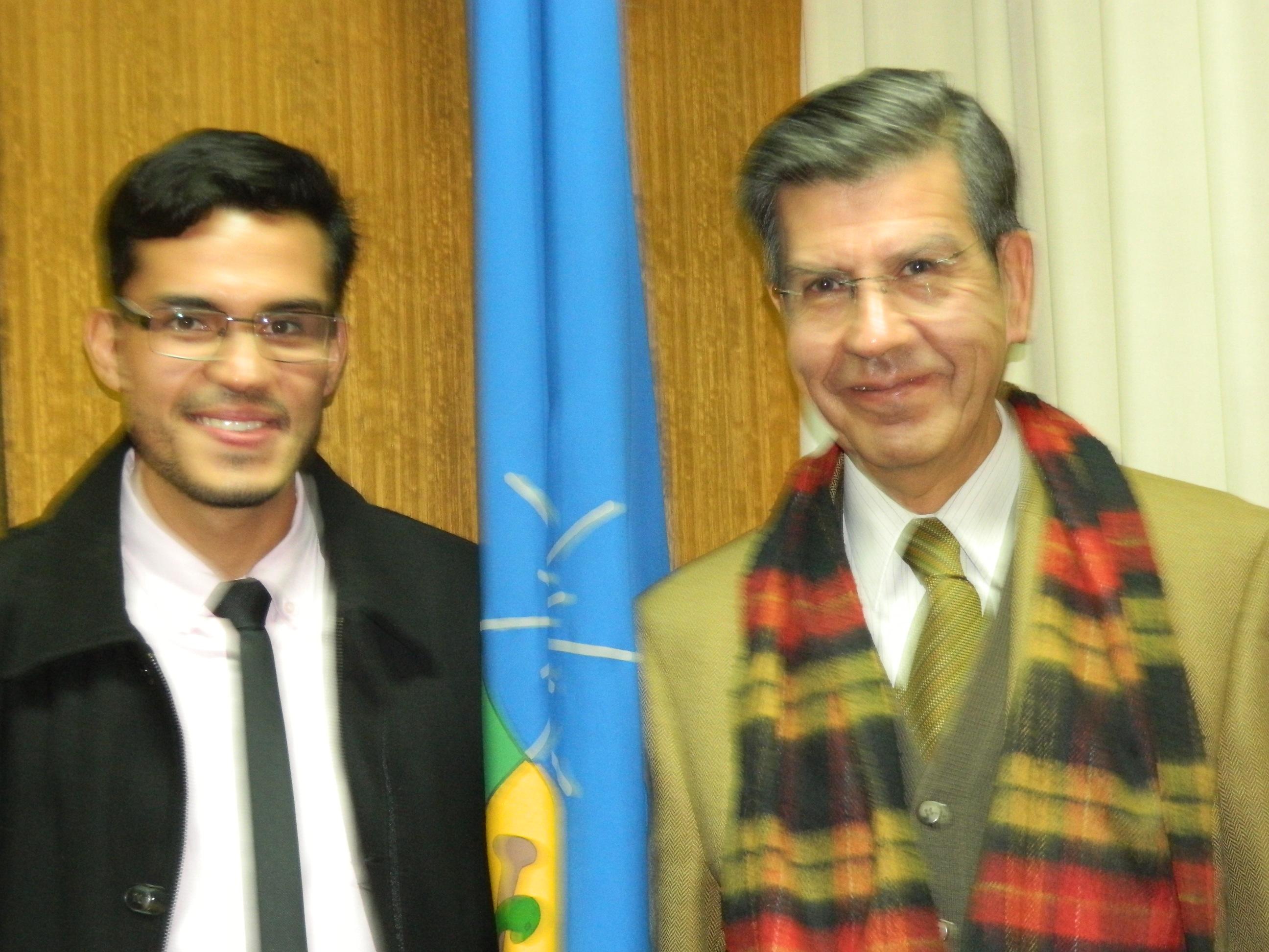 Gianfranco Armijo junto a su profesor guía se. Fernando Bascur