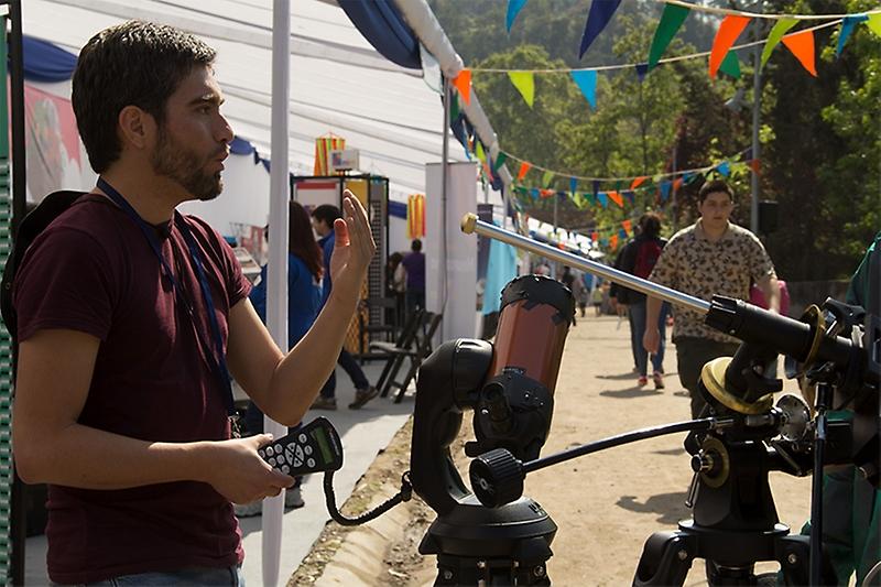 Educativos panoramas al aire libre, muestras participativas y charlas científicas para toda la familia, fueron algunas de las actividades realizadas durante el evento.