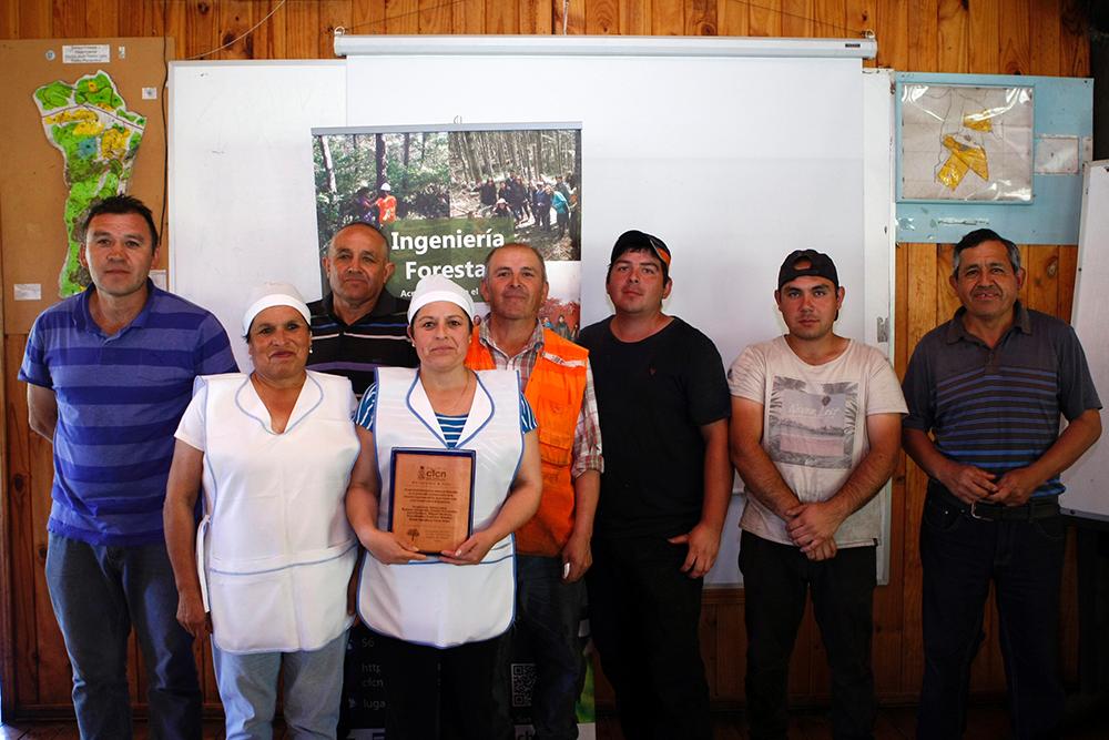 Los trabajadores y funcionarios del predio recibieron un reconocimiento por su labor en la Estación Experimental.