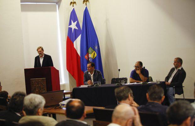 Un trabajo mancomunado entre las U. de Chile, U. Austral y la joven U. de Aysén de los académicos Dr. Álvaro Promis, Dr. Pablo Donoso y Dr. Daniel Soto, quienes fueron los editores del libro.