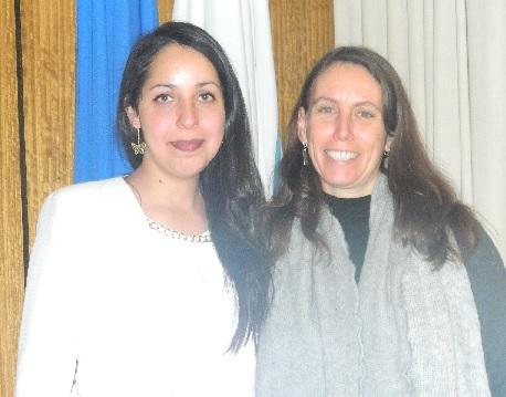Victoria Arévalo junto su prof. Guia Paulette Naulin